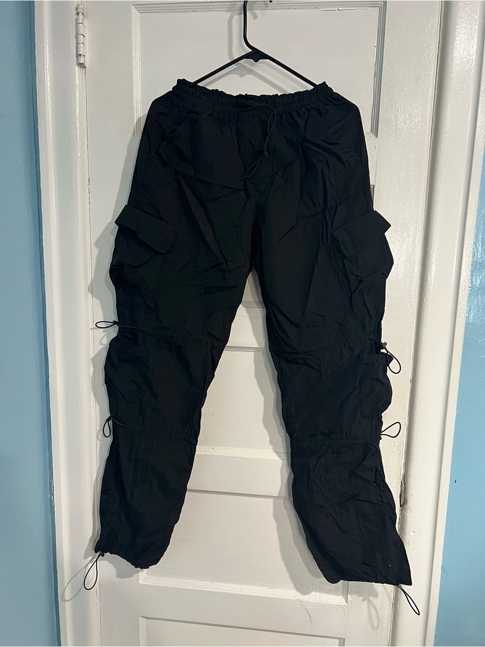 Women’s Black Cargo Jogger Pants - Garage